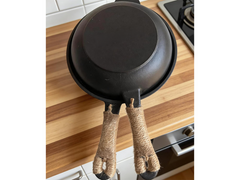 Cast Iron Saucepan with Lid